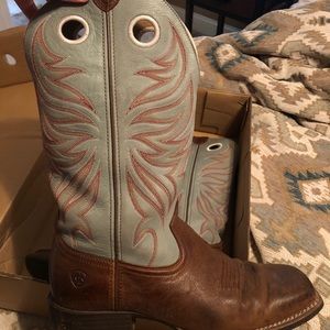 Ariat Square Toe western boot
